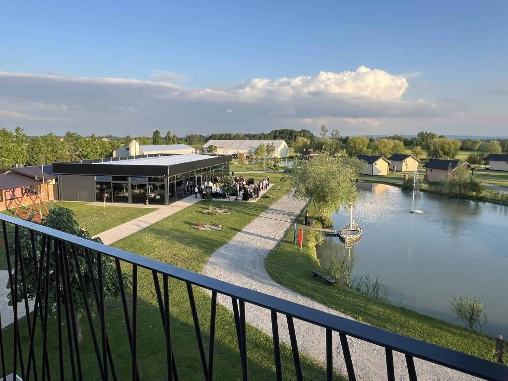 Luksuzni odmor u srcu Slavonije: Ranč Ramarin otvorio novi hotel u Garčinu 4 Sala za vjenčanja s hotelom za smještaj u Slavoniji